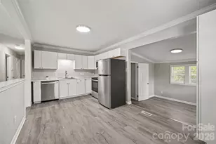 4421 Knollcrest Dr, Charlotte, NC 28208 - Photo 10