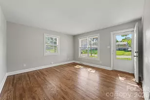 4421 Knollcrest Dr, Charlotte, NC 28208 - Photo 24