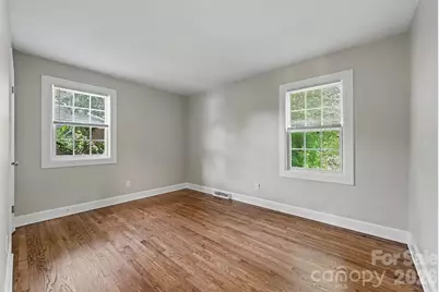 4421 Knollcrest Drive, Charlotte, NC 28208 - Photo 32