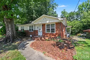 4421 Knollcrest Dr, Charlotte, NC 28208 - Photo 1