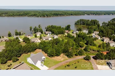 11222 Island View Lane, Lancaster, SC 29720 - Photo 4