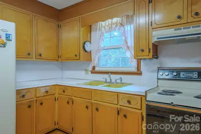 1169 Burkehurst Avenue, Morganton, NC 28655 - Photo 10