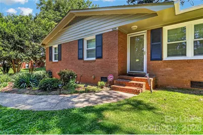 1634 Van Buren Avenue, Charlotte, NC 28216 - Photo 2