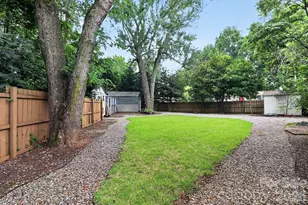 1016 Dresden Dr W, Charlotte, NC 28205 - Photo 26