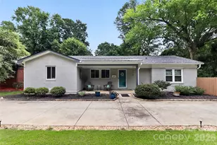 1016 Dresden Dr W, Charlotte, NC 28205 - Photo 1