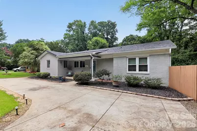 1016 Dresden Drive W, Charlotte, NC 28205 - Photo 32