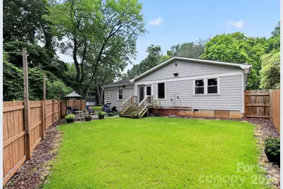 1016 Dresden Drive W, Charlotte, NC 28205 - Photo 22