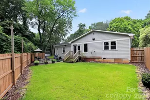 1016 Dresden Dr W, Charlotte, NC 28205 - Photo 22