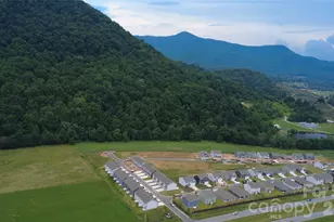 34 Creekwalk Ln, Waynesville, NC 28785 - Photo 2