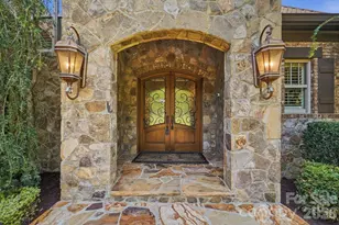 19115 Youngblood Rd W, Charlotte, NC 28278 - Photo 2