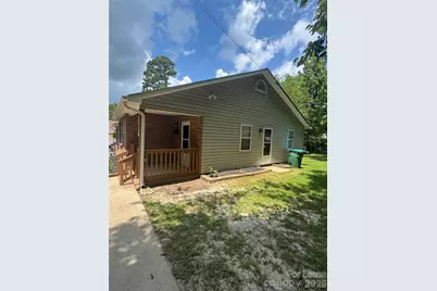 313 E Washington Avenue #B, Bessemer City, NC 28016 - Photo 2