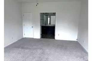 11132 Damson Plum Ln, Charlotte, NC 28215 - Photo 12