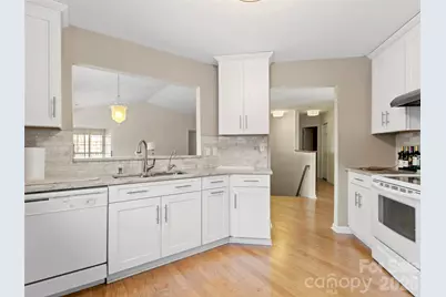 305 Ewarts Hill Road, Hendersonville, NC 28739 - Photo 8
