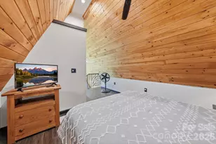 11392 & 11394 US 19W Hwy, Burnsville, NC 28714 - Photo 32