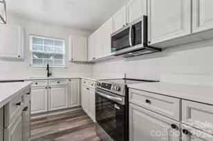 7305 Larwill Ln, Charlotte, NC 28216 - Photo 18