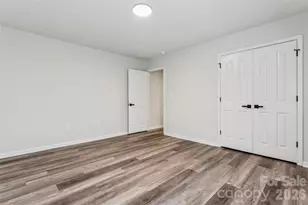 7305 Larwill Ln, Charlotte, NC 28216 - Photo 32