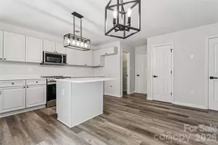 7305 Larwill Ln, Charlotte, NC 28216 - Photo 16