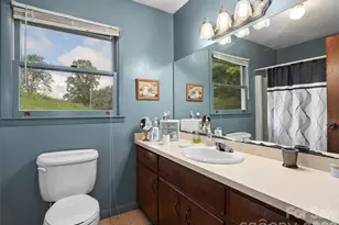 46 Trevor Ct, Clyde, NC 28721 - Photo 16