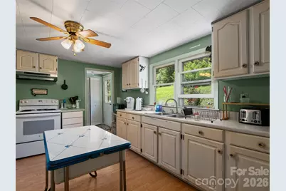 46 Trevor Court, Clyde, NC 28721 - Photo 10