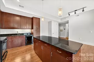 4625 Piedmont Row Dr, Charlotte, NC 28210 - Photo 8