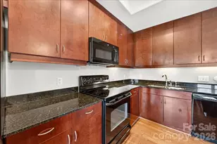 4625 Piedmont Row Dr, Charlotte, NC 28210 - Photo 6