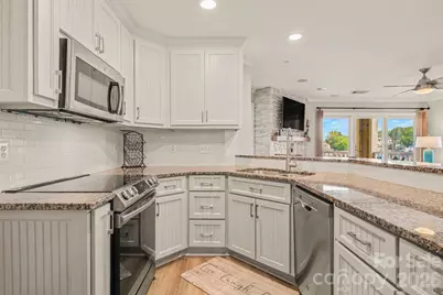 18613 Vineyard Point Lane, Cornelius, NC 28031 - Photo 10