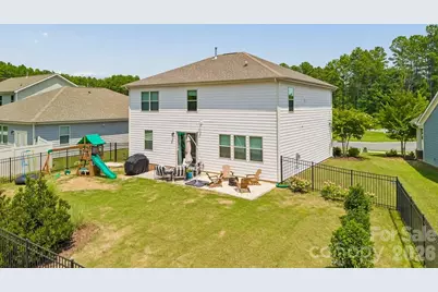 1809 Shelbourne Way, Fort Mill, SC 29707 - Photo 6