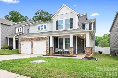 10008 Michael Crossing Drive, Charlotte, NC 28213 - Photo 2
