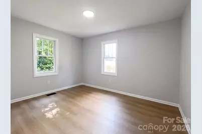 915 Kenham Place, Lenoir, NC 28645 - Photo 12