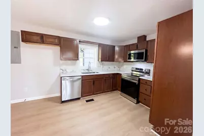 915 Kenham Place, Lenoir, NC 28645 - Photo 2