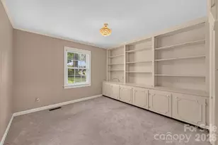530 25th Ave NW, Hickory, NC 28601 - Photo 4