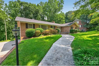 530 25th Avenue NW, Hickory, NC 28601 - Photo 2