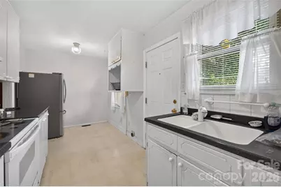 165 34th Street NW, Hickory, NC 28601 - Photo 20