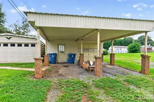 165 34th St NW, Hickory, NC 28601 - Photo 4