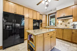101 Reeds Creek Rd, Fairview, NC 28730 - Photo 8