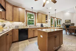 101 Reeds Creek Rd, Fairview, NC 28730 - Photo 10