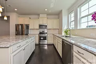 7827 Reunion Row Dr, Charlotte, NC 28277 - Photo 14