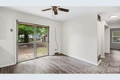 634 Kentbrook Drive, Charlotte, NC 28213 - Photo 8