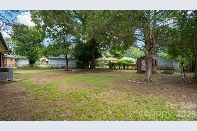 634 Kentbrook Drive, Charlotte, NC 28213 - Photo 34