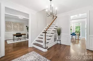 10427 Hadleigh Pl, Charlotte, NC 28210 - Photo 2