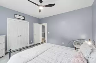 10427 Hadleigh Pl, Charlotte, NC 28210 - Photo 24