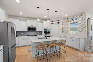 262 Abersham Dr, Mooresville, NC 28115 - Photo 4