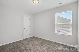 3915 Rosfield Dr, Charlotte, NC 28214 - Photo 10