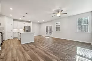 3021 Shaver Rdg Ln, Charlotte, NC 28215 - Photo 14