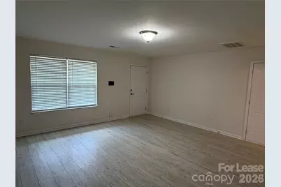 4820 Lynn Lee Circle, Charlotte, NC 28269 - Photo 2