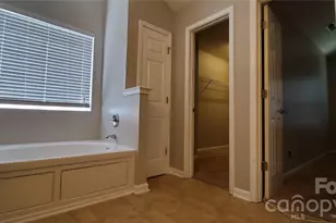 1619 Doverhill Pl Pl, Charlotte, NC 28262 - Photo 16