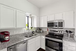 224 N Poplar St, Charlotte, NC 28202 - Photo 14