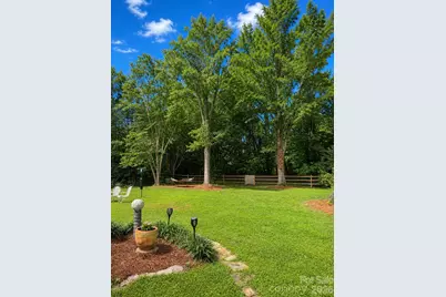 13315 Kintyre Court, Matthews, NC 28105 - Photo 2