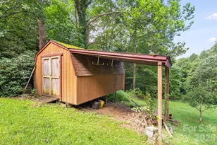 125 Hyacinth Dr, Clyde, NC 28721 - Photo 26