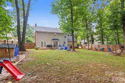 4228 Huntmeadow Drive, Charlotte, NC 28269 - Photo 28